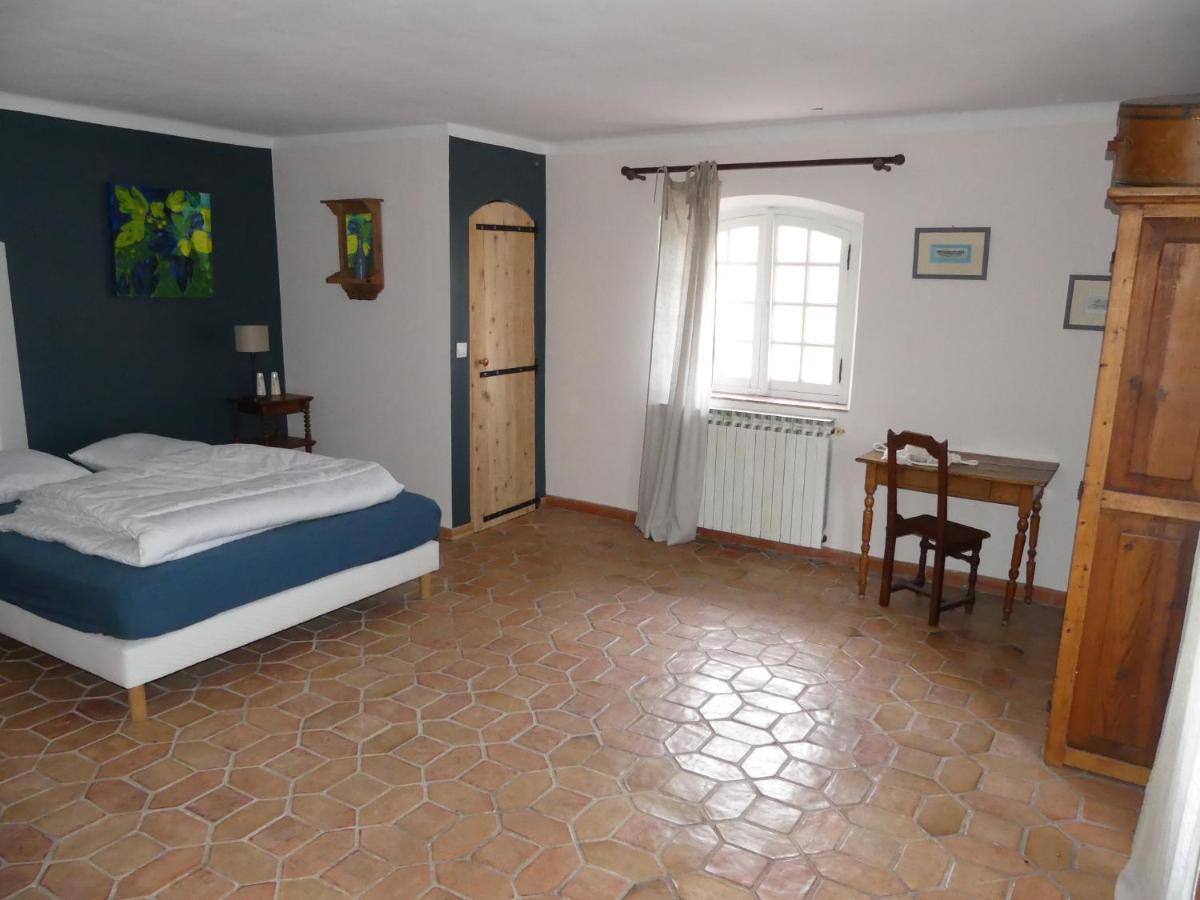 Le Charme D'Une Vieille Bastide Provencale Solliès-Pont Exterior foto