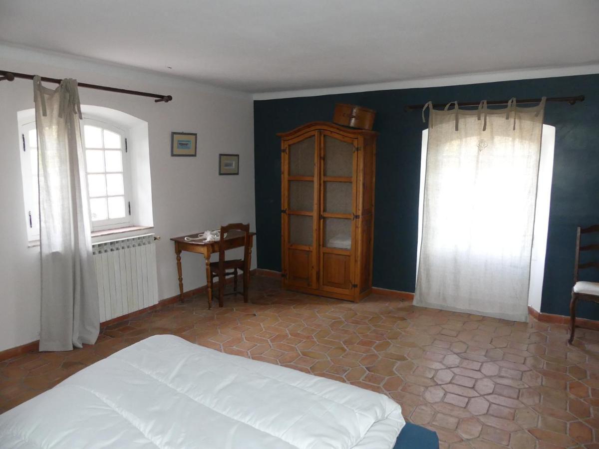 Le Charme D'Une Vieille Bastide Provencale Solliès-Pont Exterior foto